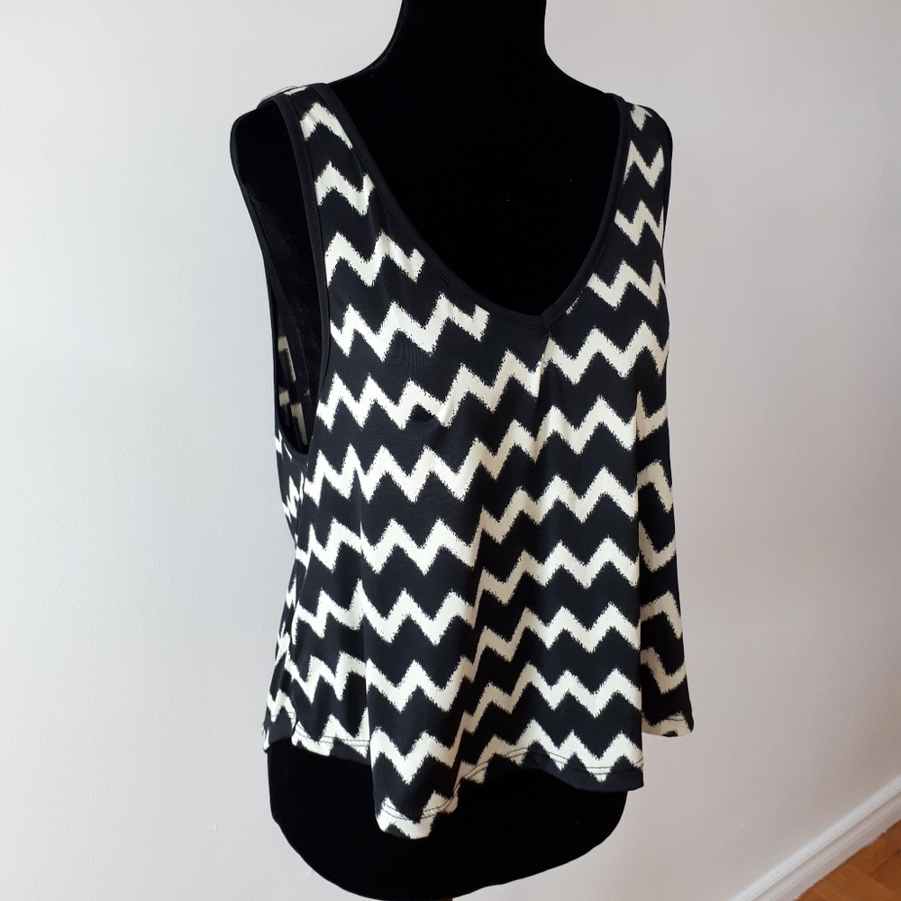 Silky Chevron top